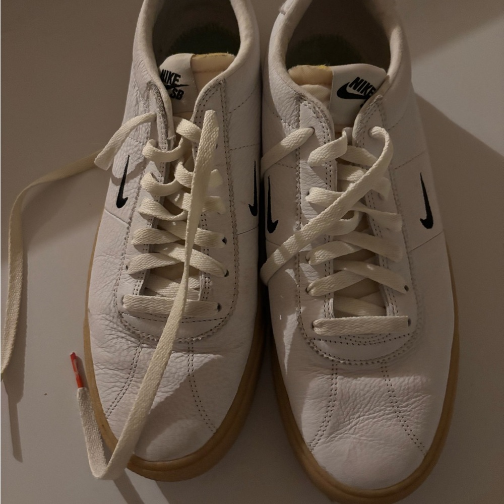 Men’s NIKE Low Tops